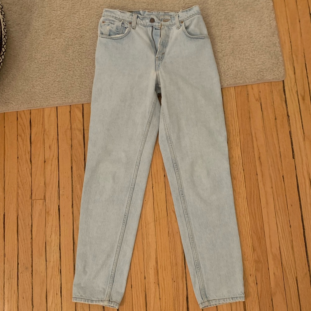 LEVI’S LIGHT WASH 550 JEANS